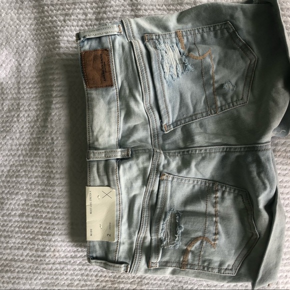 American Eagle Jean Shorts size 2 - Picture 4 of 4